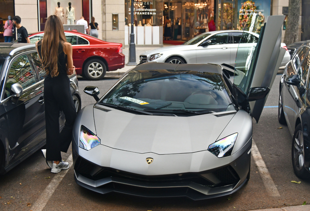 Lamborghini Aventador S LP740-4 Roadster