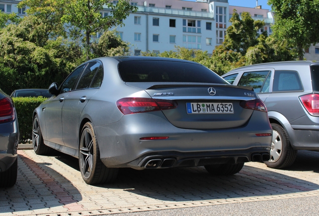 Mercedes-AMG E 63 S W213 2021