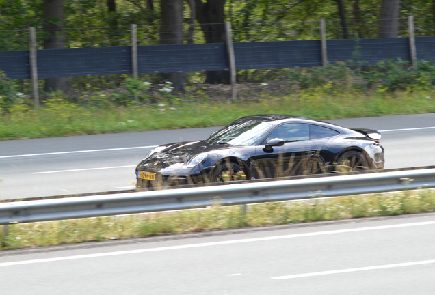 Porsche 992 Carrera 4S