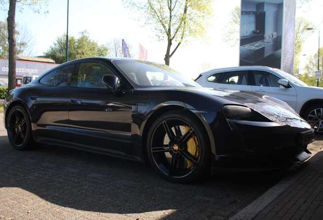 Porsche Taycan Turbo S