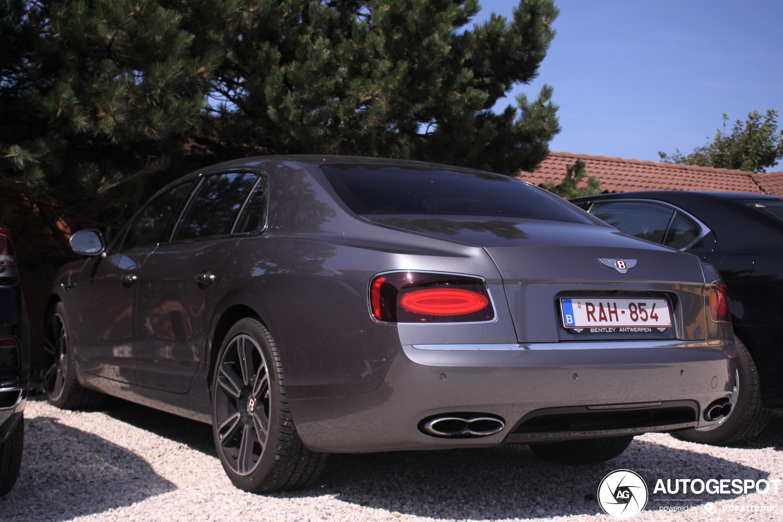 Bentley Flying Spur V8 S