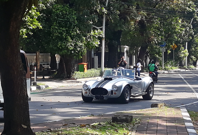 AC Cobra 427