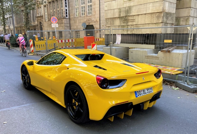 Ferrari 488 Spider