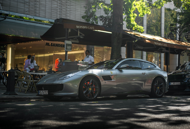 Ferrari GTC4Lusso T