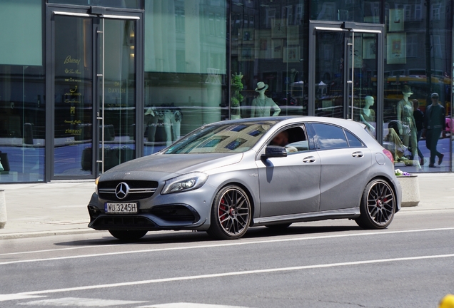 Mercedes-AMG A 45 W176 2015