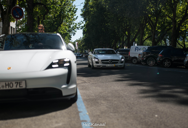 Mercedes-Benz SLS AMG