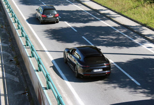 Porsche 971 Panamera GTS Sport Turismo