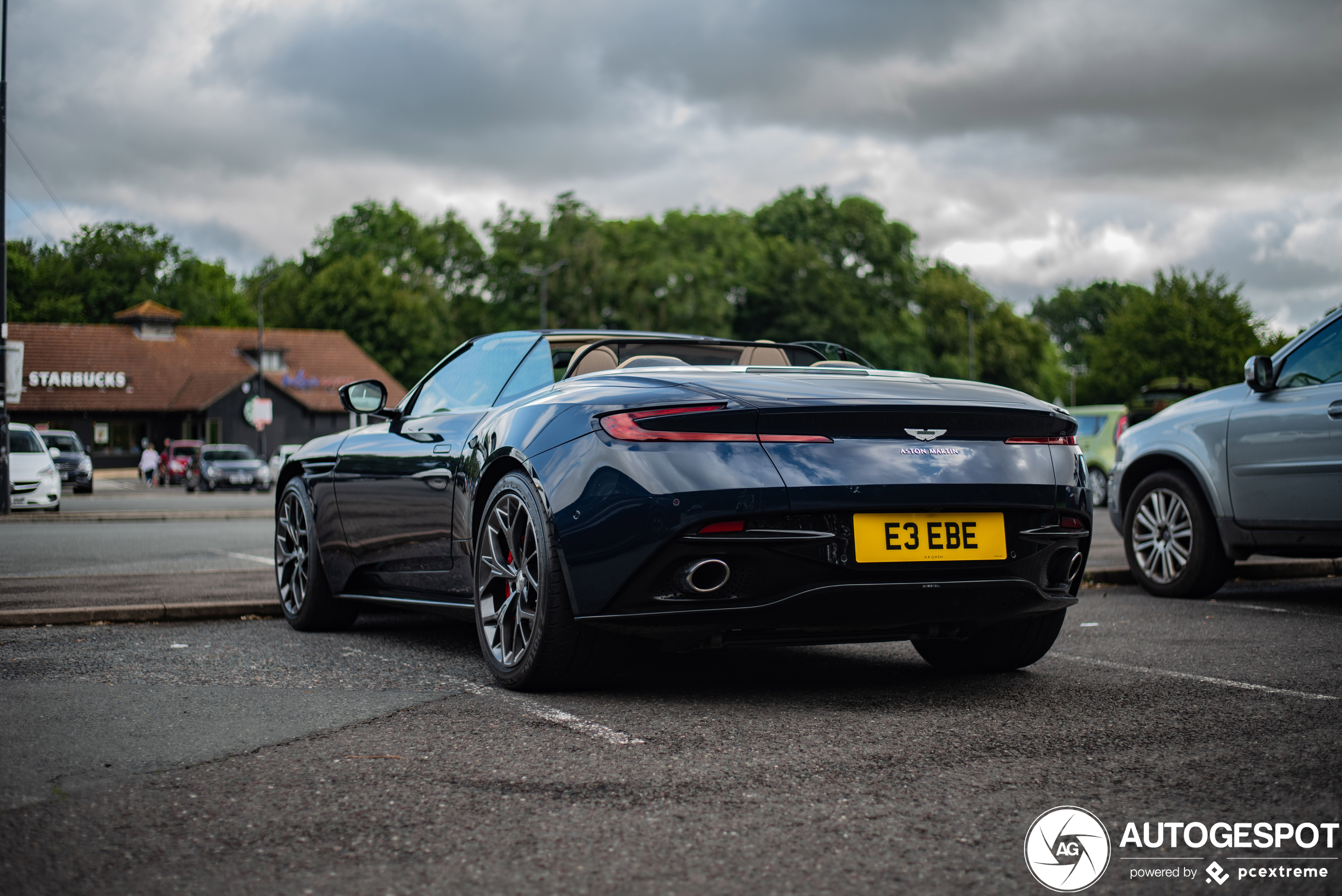 Aston Martin DB11 V8 Volante