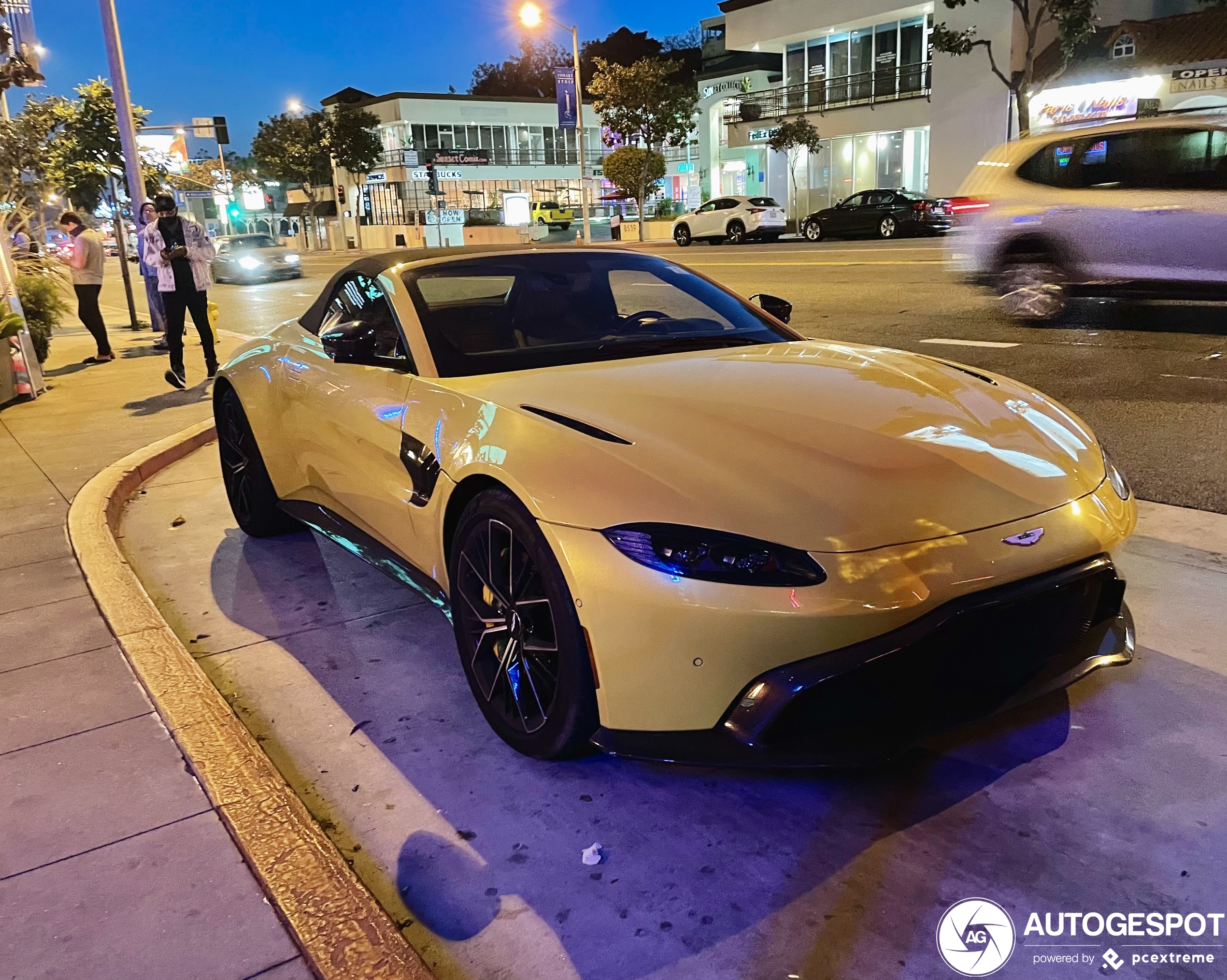 Aston Martin V8 Vantage Roadster 2020