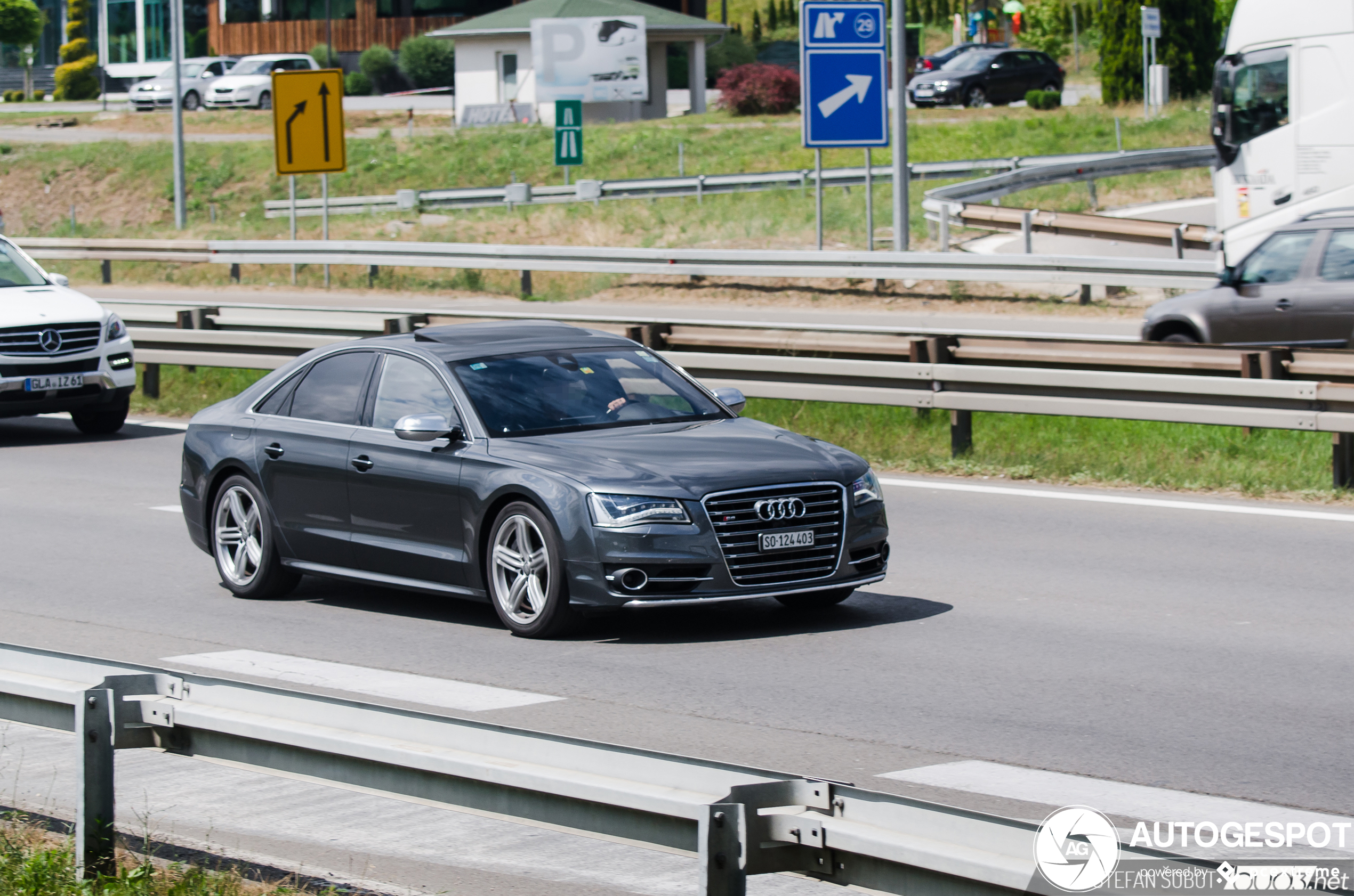 Audi S8 D4