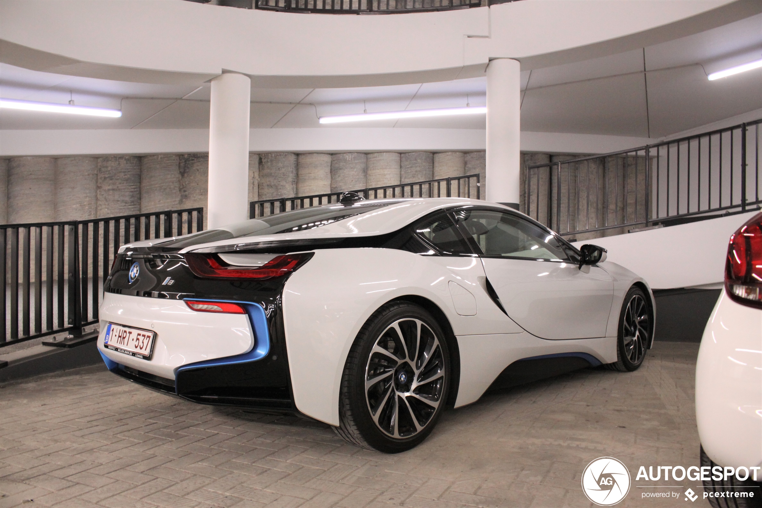 BMW i8