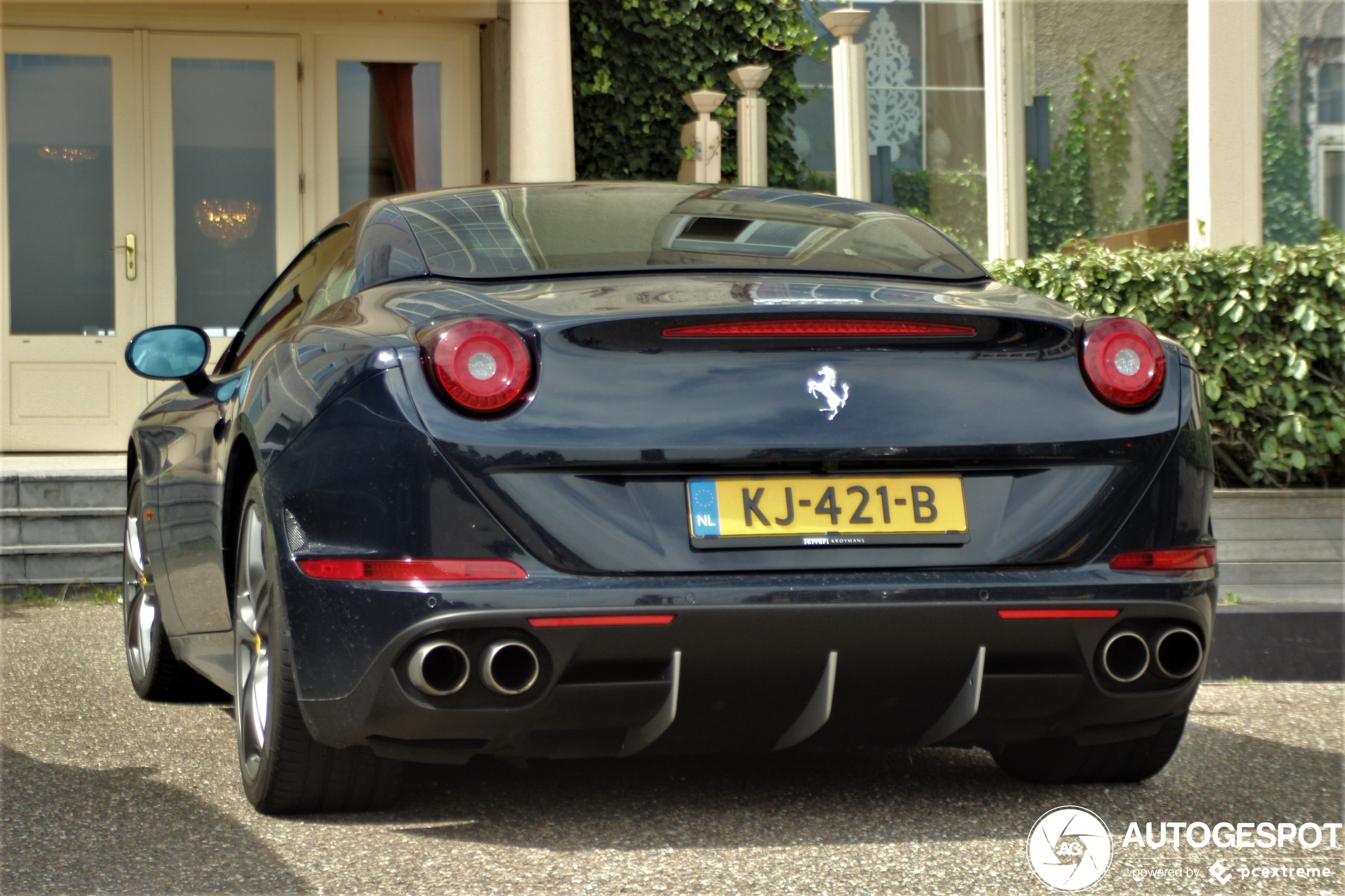 Ferrari California T