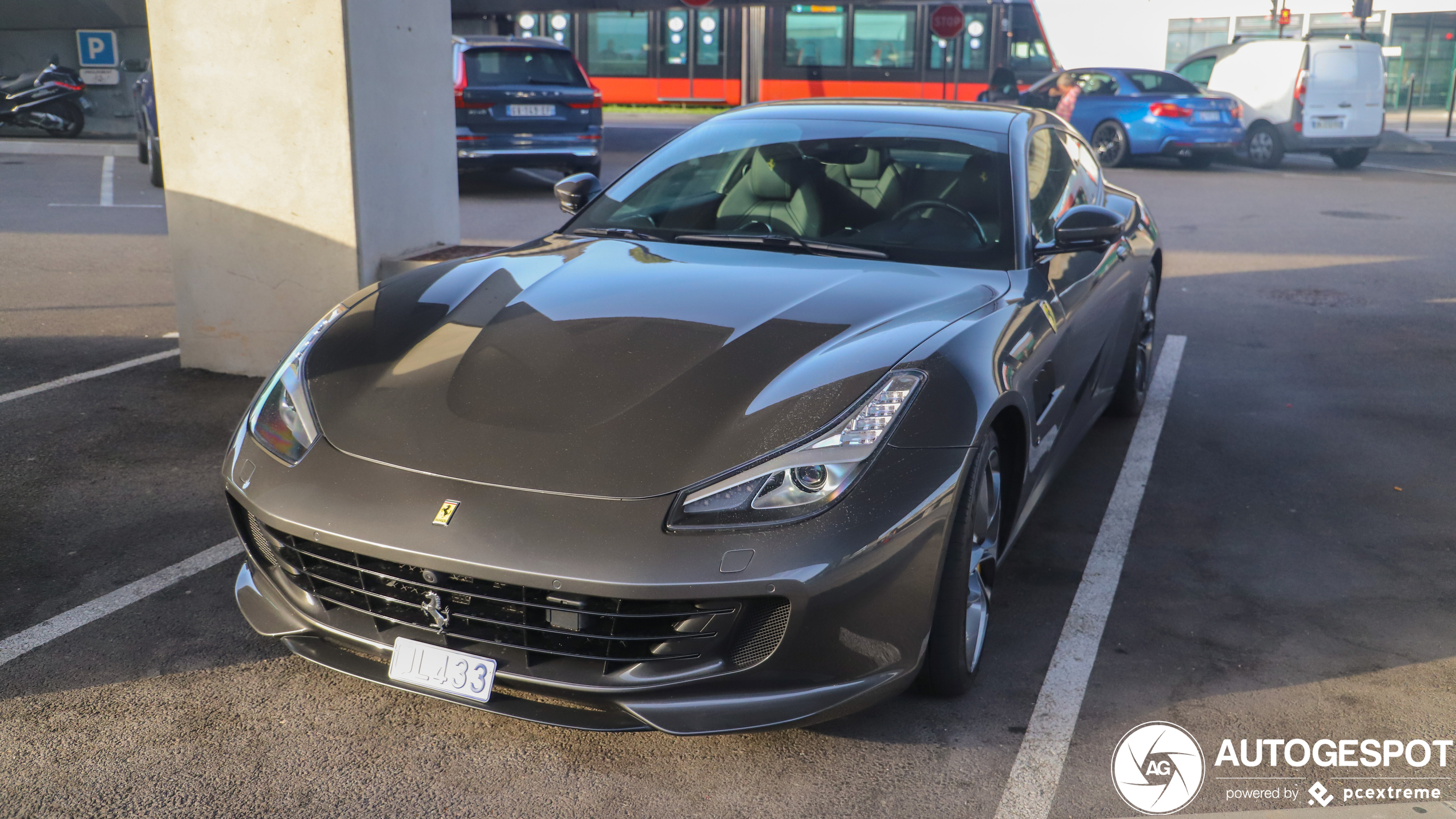 Ferrari GTC4Lusso T