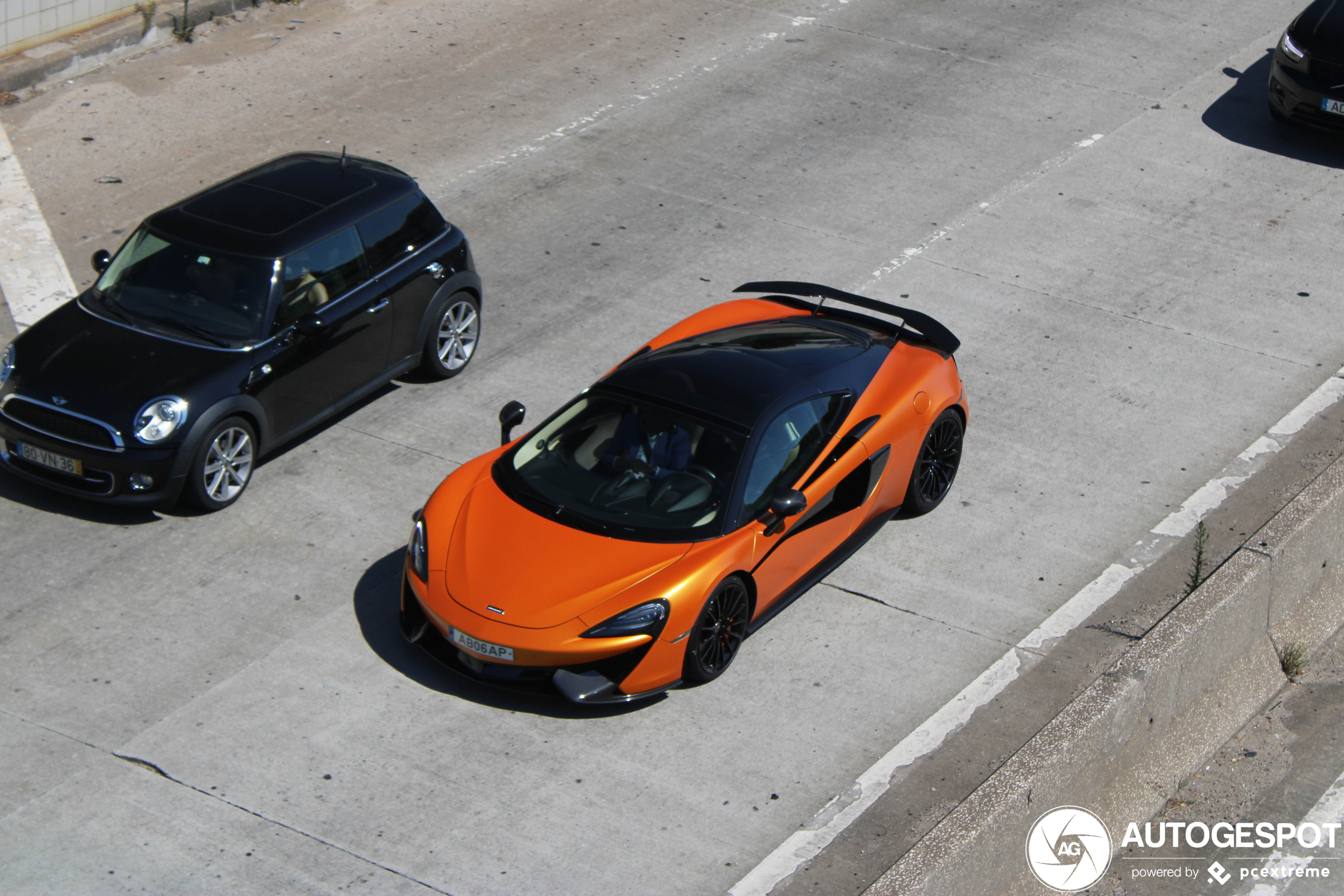 McLaren 570GT