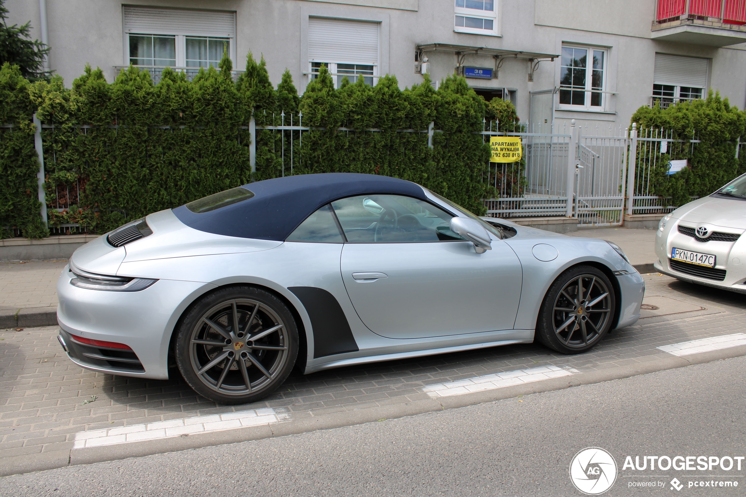 Porsche 992 Carrera 4S Cabriolet