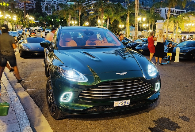 Aston Martin DBX