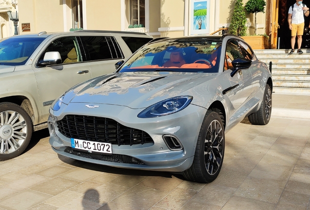 Aston Martin DBX