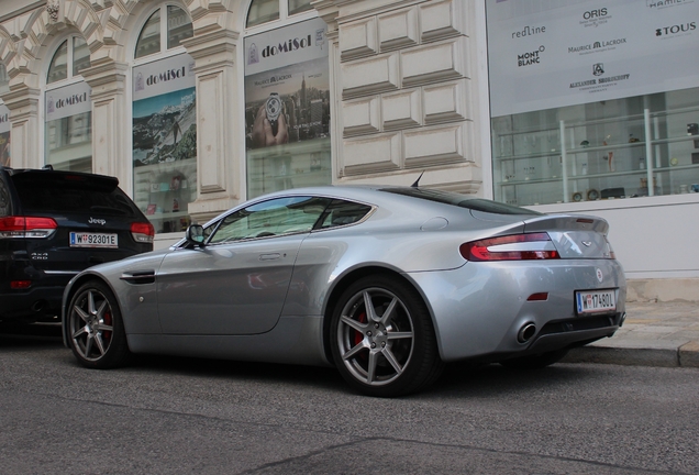 Aston Martin V8 Vantage