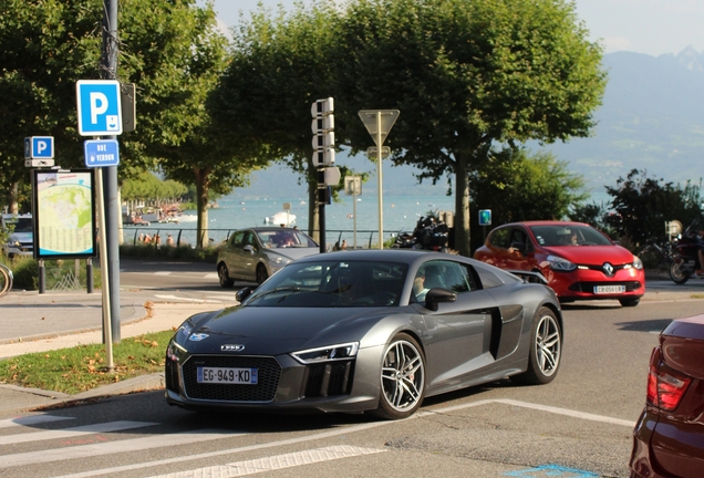 Audi R8 V10 Plus 2015