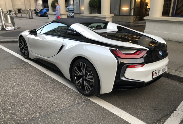 BMW i8 Roadster