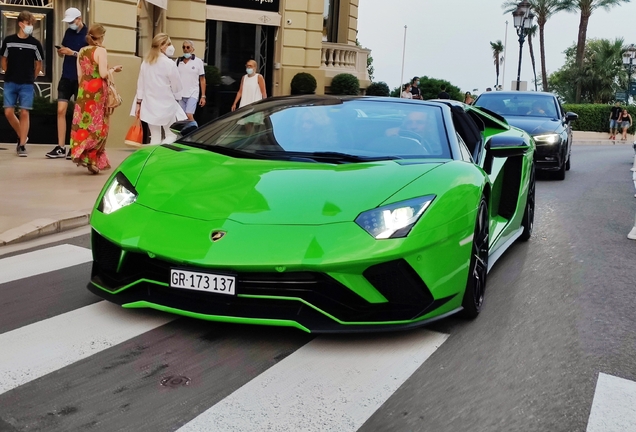 Lamborghini Aventador S LP740-4 Roadster