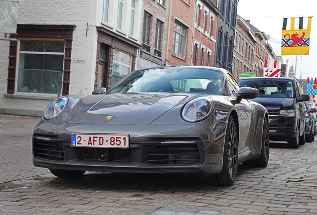 Porsche 992 Carrera 4S