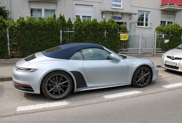 Porsche 992 Carrera 4S Cabriolet