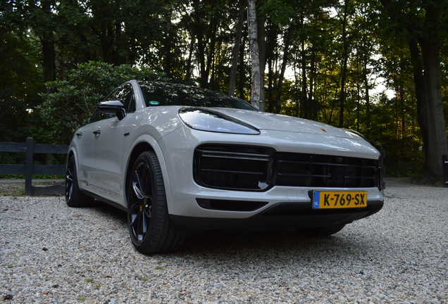 Porsche Cayenne Coupé Turbo S E-Hybrid