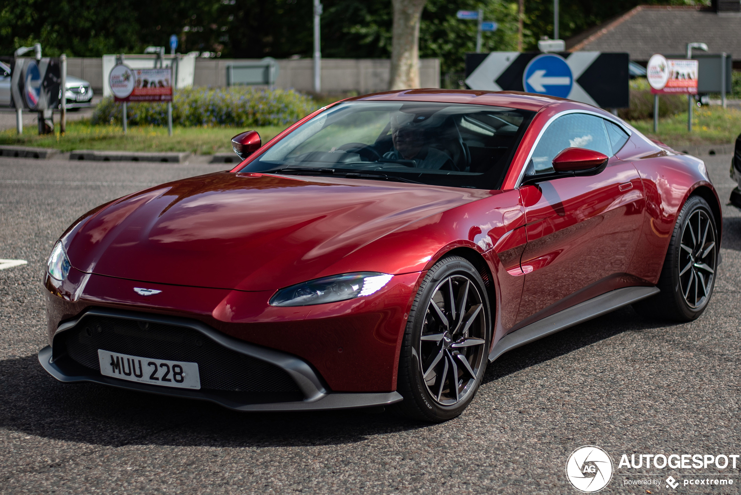 Aston Martin V8 Vantage 2018