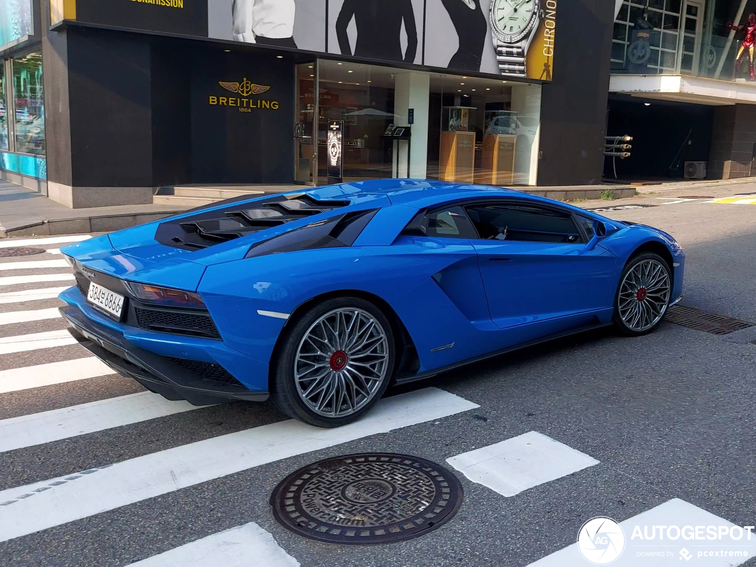 Lamborghini Aventador S LP740-4