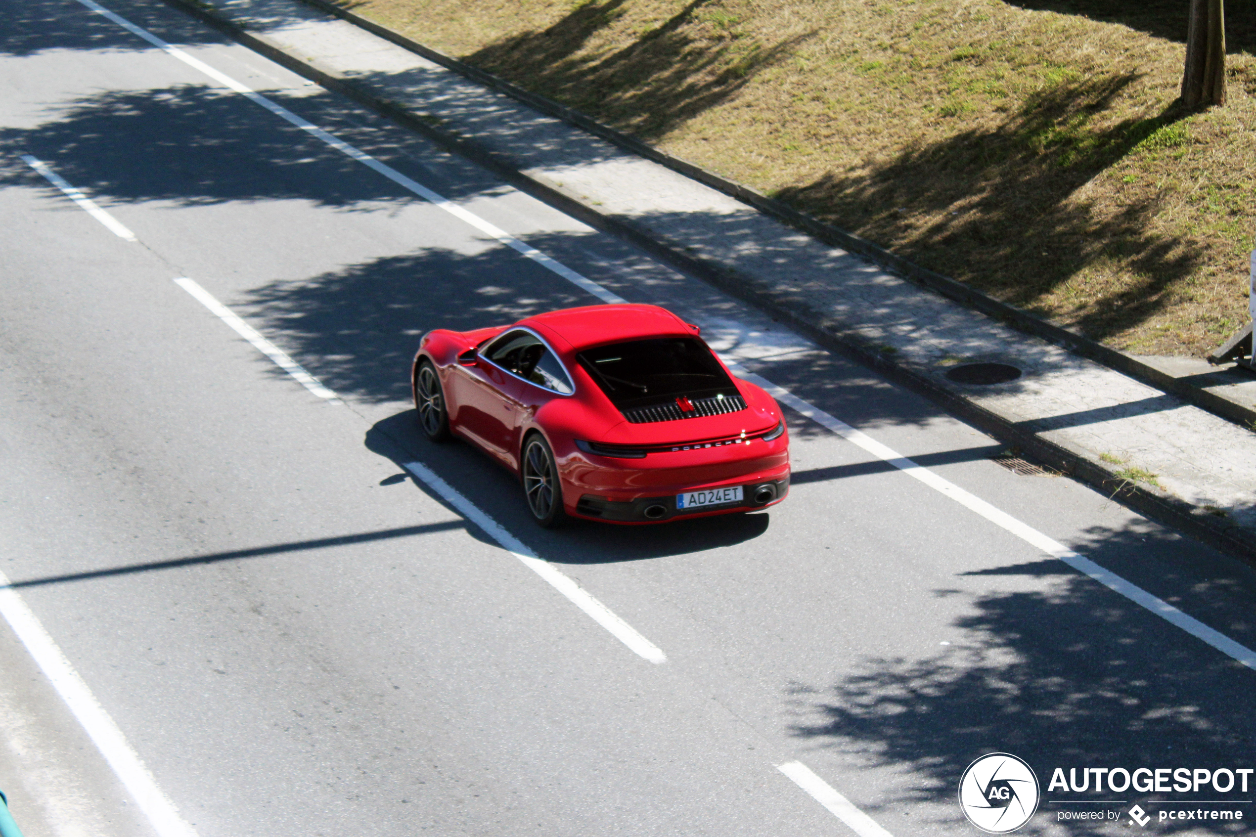 Porsche 992 Carrera 4S