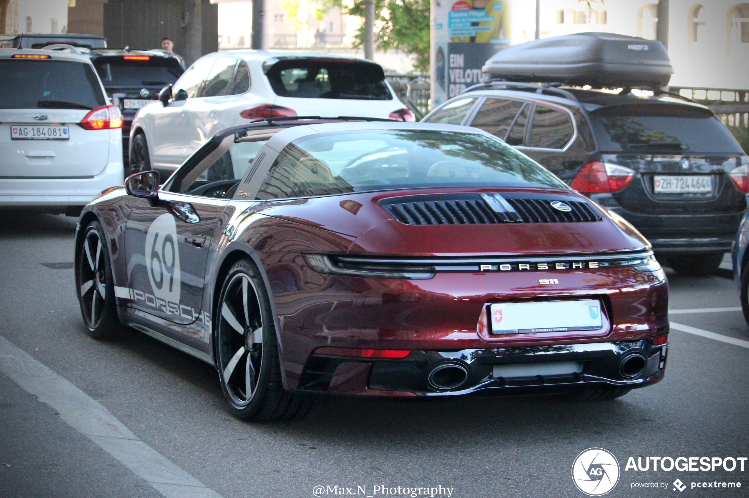 Porsche 992 Targa 4S Heritage Design Edition