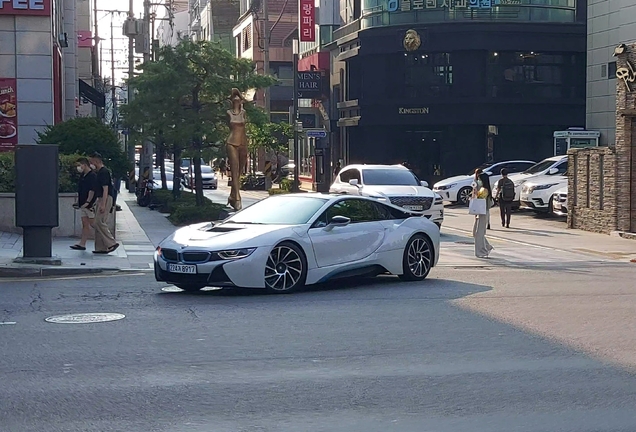 BMW i8