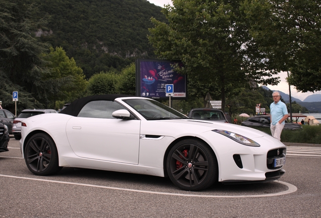 Jaguar F-TYPE S Convertible