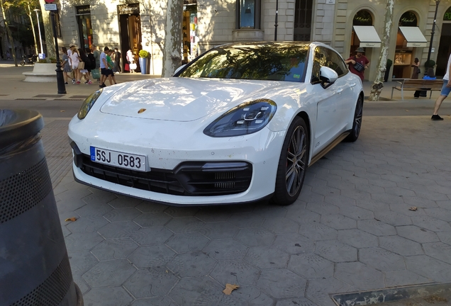 Porsche 971 Panamera GTS Sport Turismo