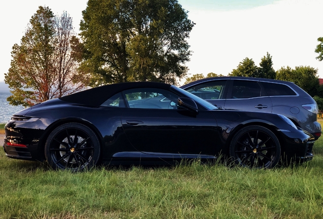 Porsche 992 Carrera 4S Cabriolet