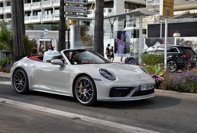 Porsche 992 Carrera 4S Cabriolet