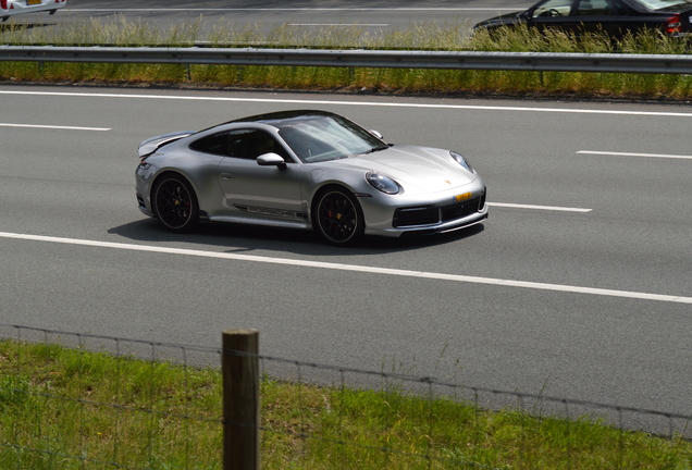 Porsche TechArt 992 Carrera 4S