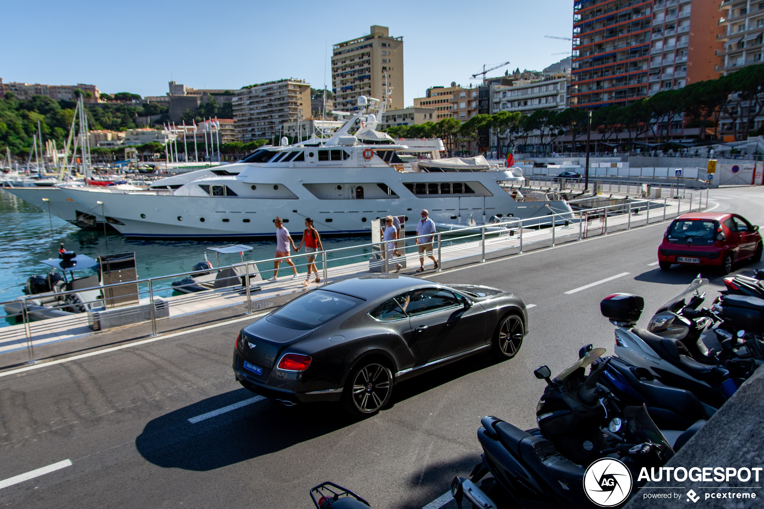 Bentley Continental GT V8