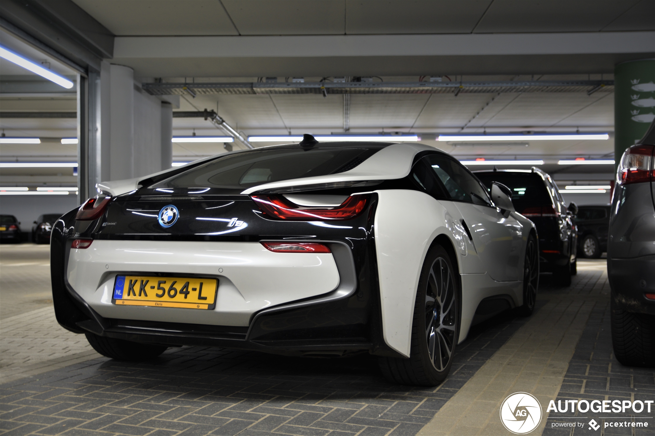 BMW i8