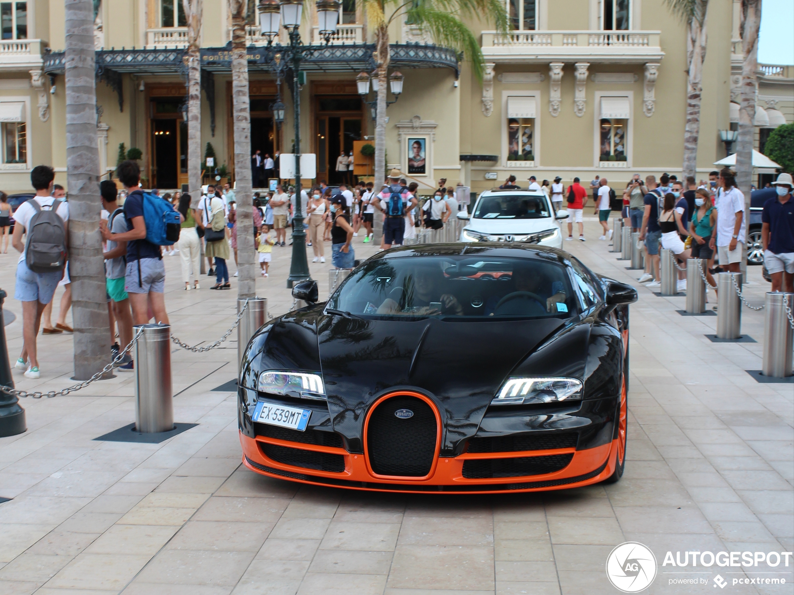 Bugatti Veyron 16.4 Super Sport L'Edition Spéciale Record du Monde