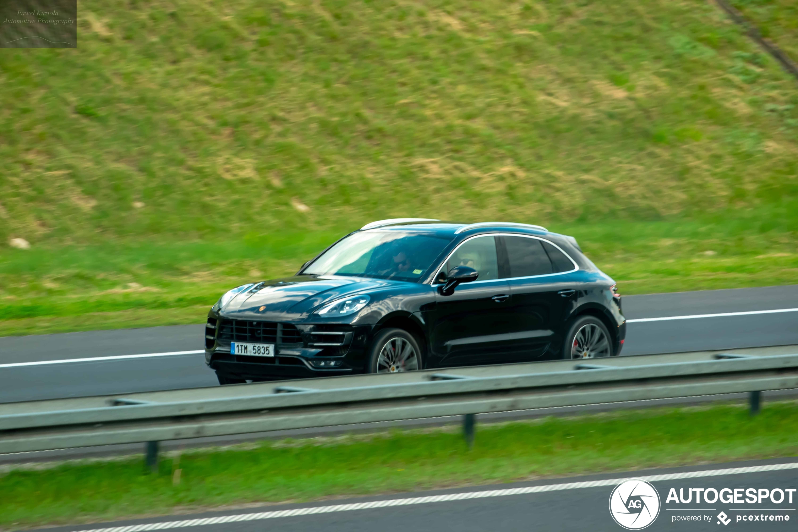 Porsche 95B Macan Turbo