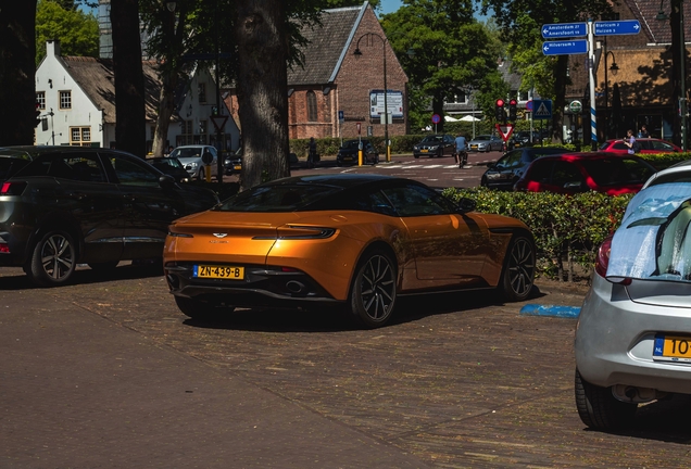 Aston Martin DB11