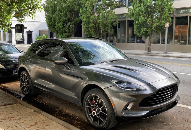 Aston Martin DBX