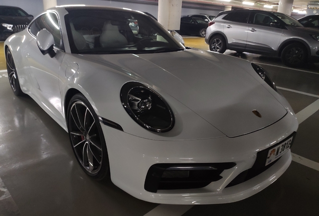 Porsche 992 Carrera 4S