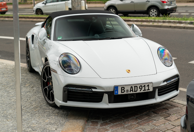 Porsche 992 Turbo Cabriolet