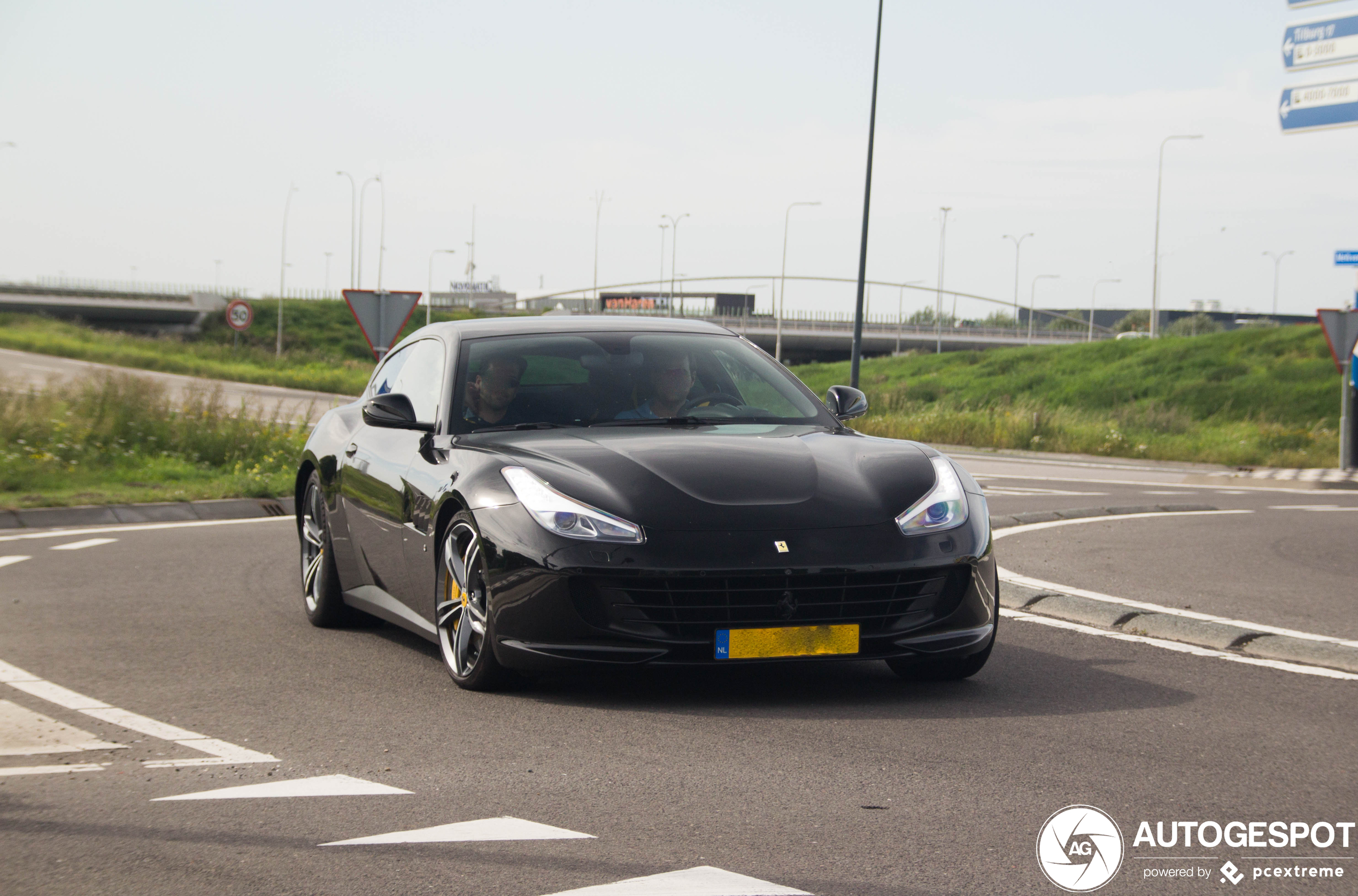 Ferrari GTC4Lusso