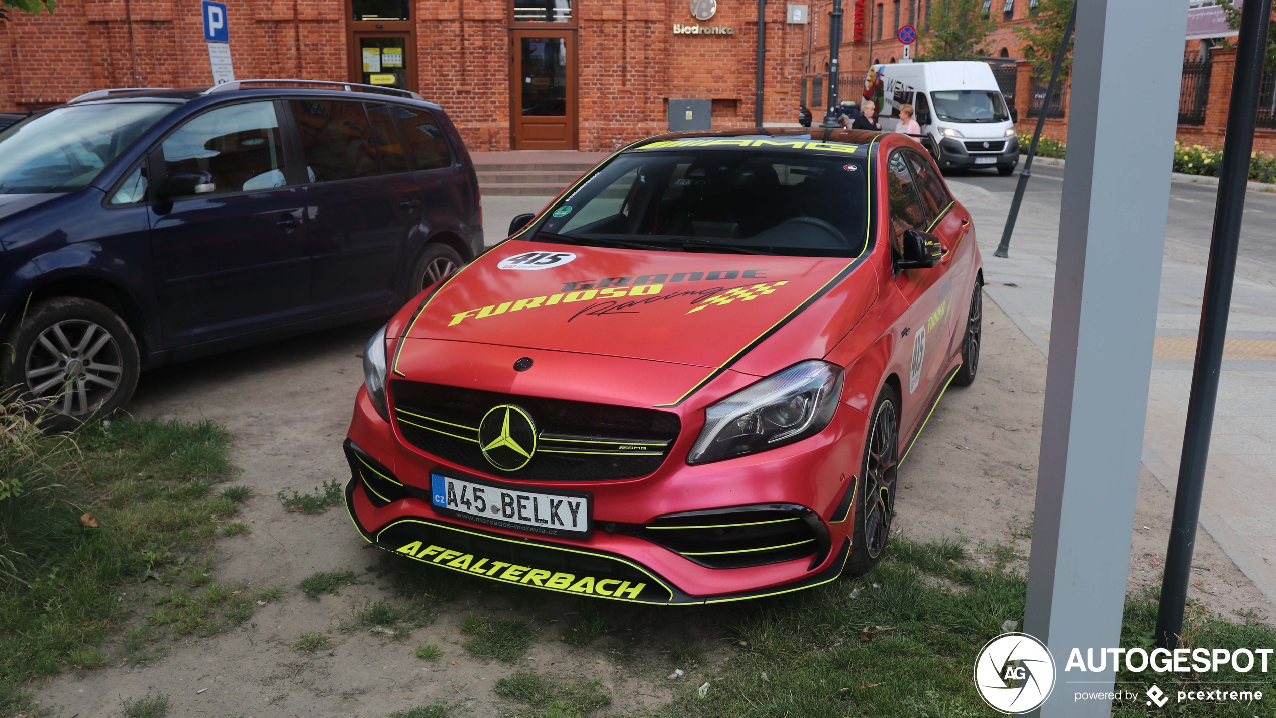 Mercedes-AMG A 45 W176 2015