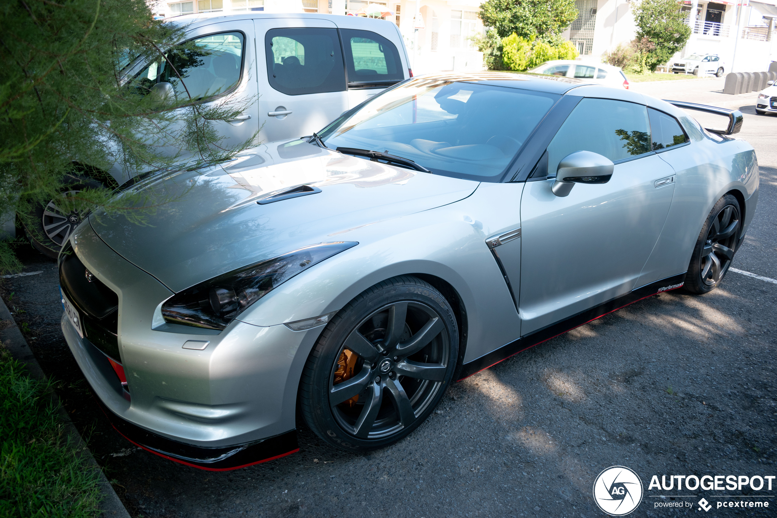 Nissan GT-R