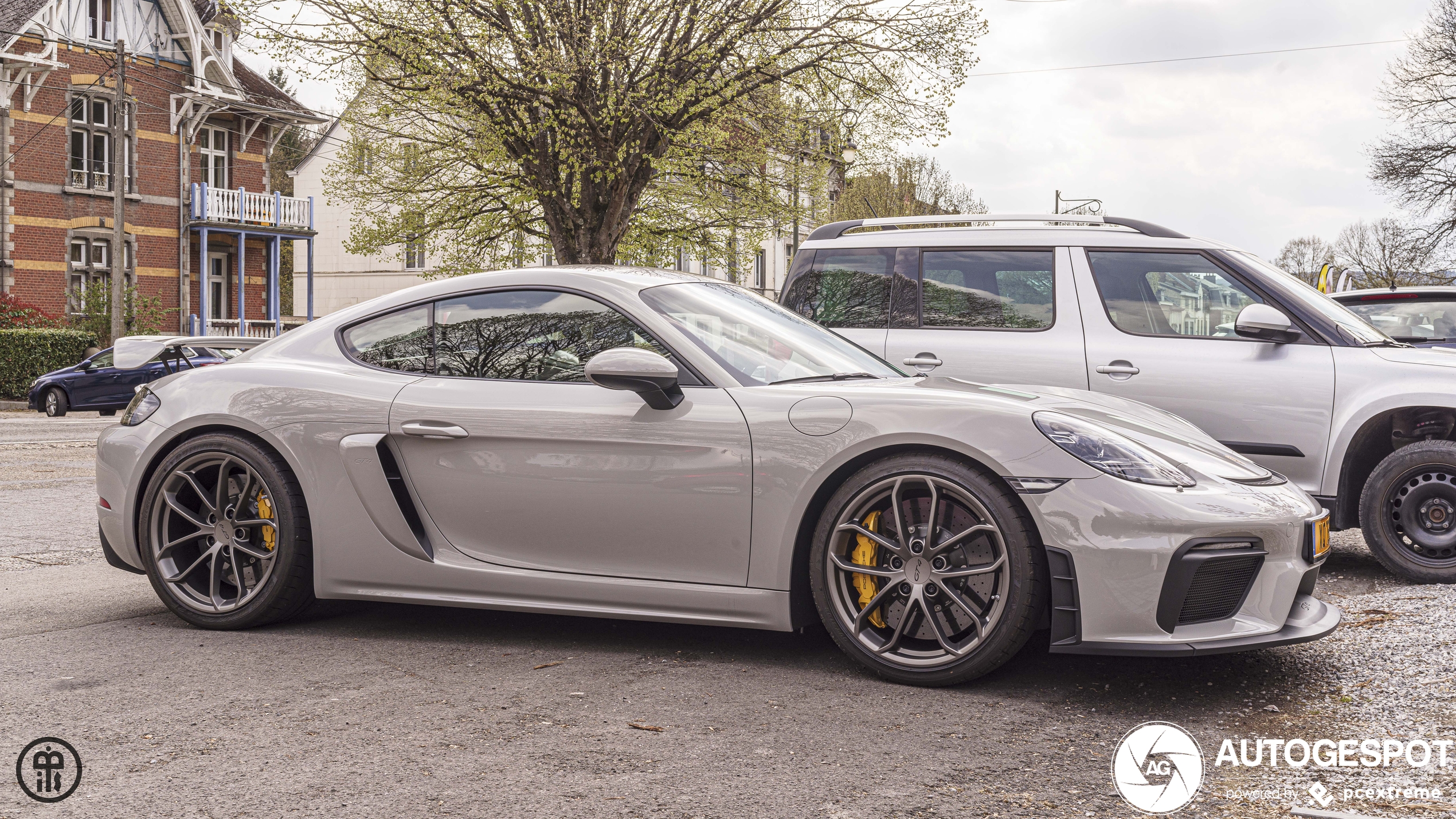 Porsche 718 Cayman GT4